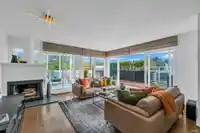 2243 OAK STREET - thumbnail 4
