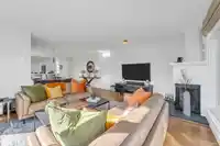 2243 OAK STREET - thumbnail 6