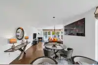 2243 OAK STREET - thumbnail 8