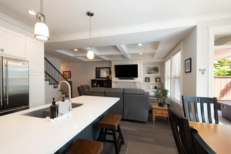 24 9235 MCBRIDE STREET - photo 2 of 40