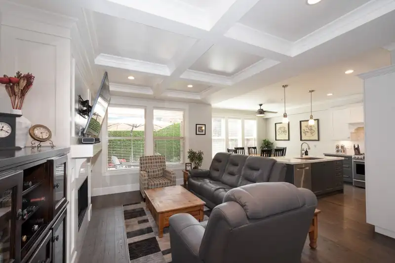 24 9235 MCBRIDE STREET - photo 3 of 40