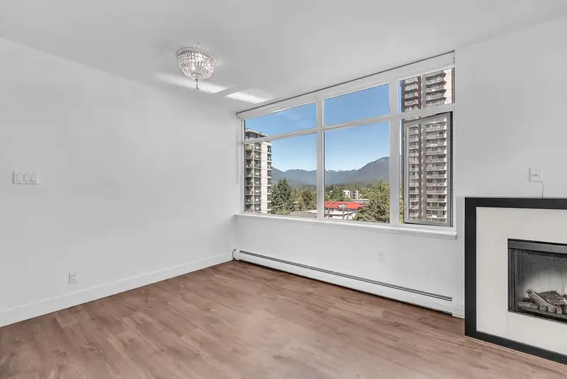 802 158 W 13TH STREET - photo 4 of 39
