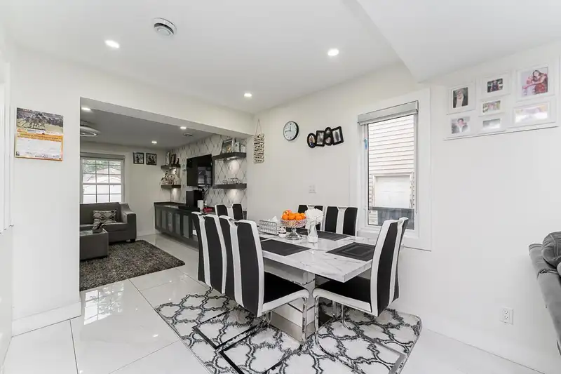 12850 115B AVENUE - photo 3 of 20
