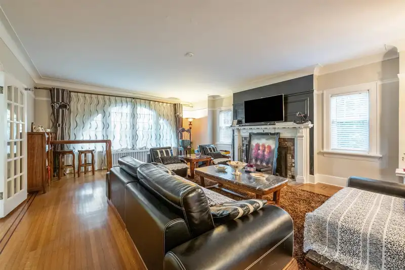 1516 BALFOUR AVENUE - photo 3 of 16