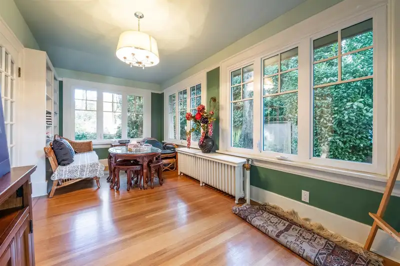 1516 BALFOUR AVENUE - photo 4 of 16