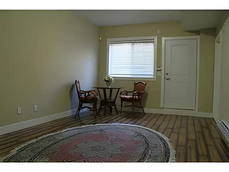 21135 77A AVENUE - photo 3 of 6