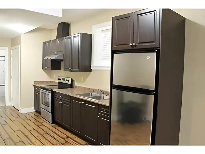 21135 77A AVENUE - photo 4 of 6