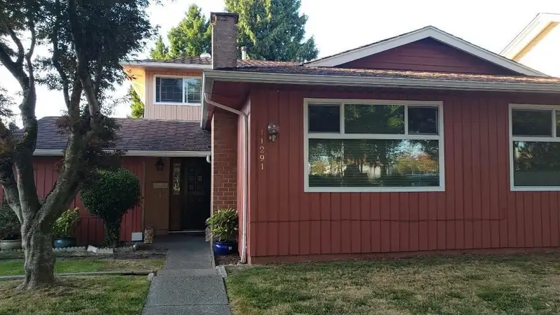11291 STEVESTON HIGHWAY - photo 1 of 8