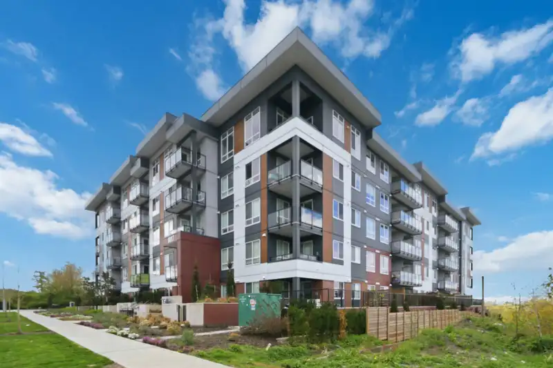 413 8117 200A STREET - photo 1 of 34