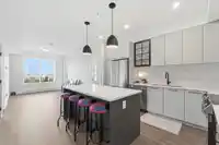 413 8117 200A STREET - thumbnail 4