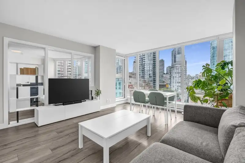 1805 788 HAMILTON STREET - photo 1 of 23