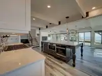 3175-3177 BEACH AVENUE - thumbnail 10