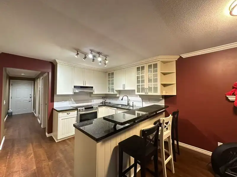 37 DEERWOOD PLACE - photo 3 of 10