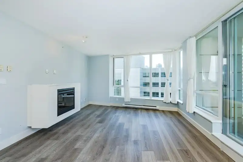 802 4808 HAZEL STREET - photo 4 of 40