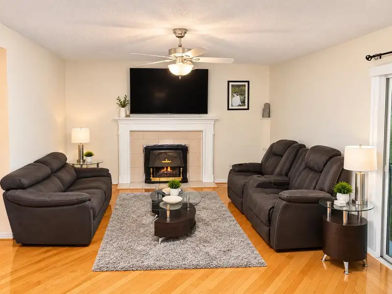 3024 SOUTHERN CRESCENT - photo 3 of 11
