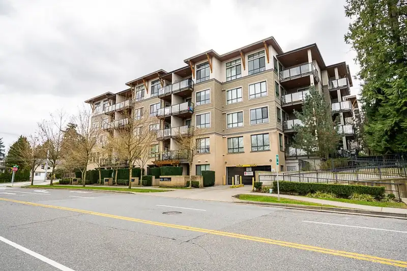 405 15388 105 AVENUE - photo 4 of 37
