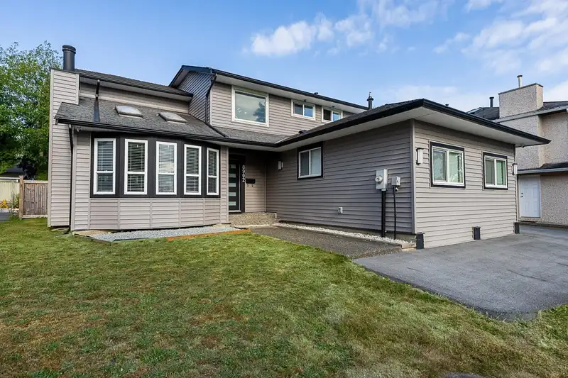 8902 142A STREET - photo 2 of 39