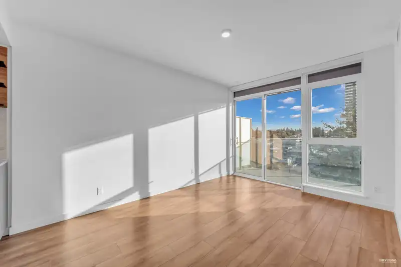 907 13428 105 AVENUE - photo 4 of 36