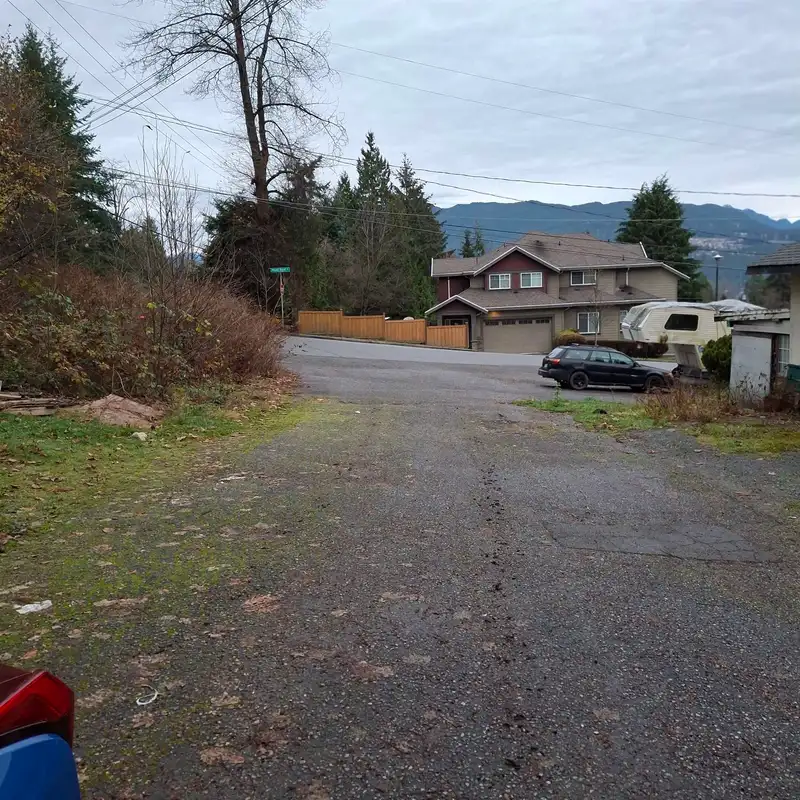 934-938 CLARKE ROAD - photo 4 of 20