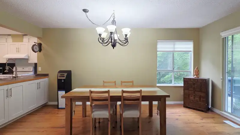 13 9000 ASH GROVE CRESCENT - photo 4 of 38