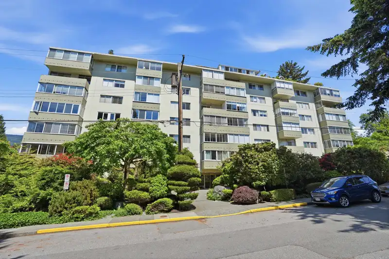 215 1425 ESQUIMALT AVENUE - photo 1 of 18