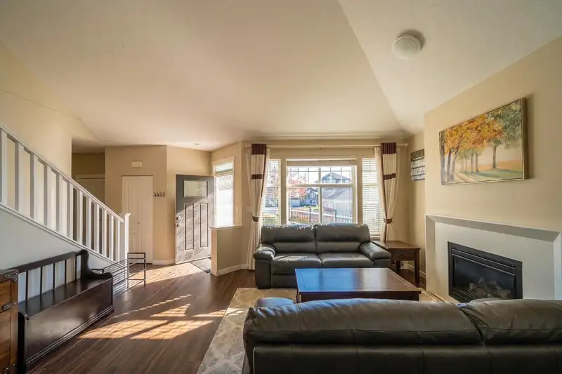 36 10500 DELSOM CRESCENT - photo 3 of 30
