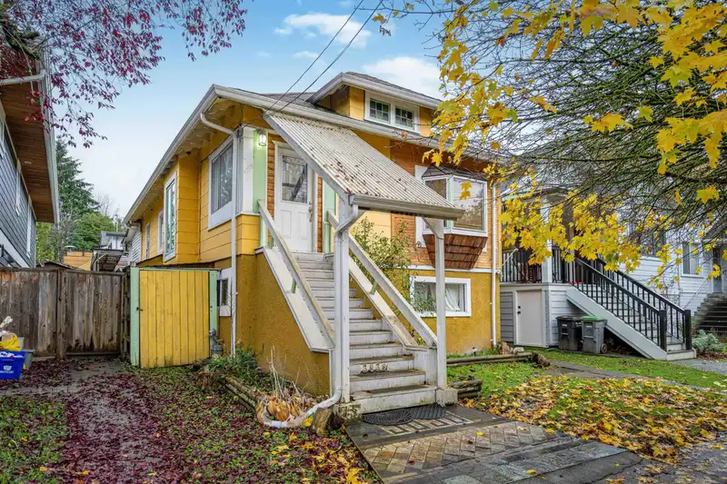 3838 INVERNESS STREET - photo 1 of 36