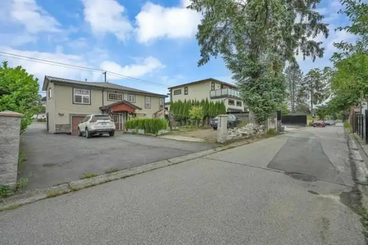 14478 88 AVENUE - photo 1 of 23