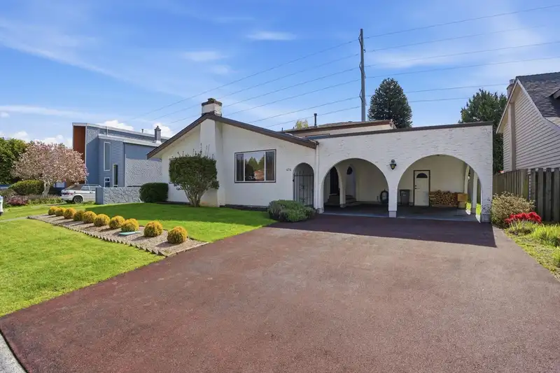 474 SHANNON WAY - photo 1 of 40