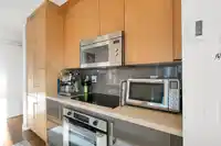 801 1833 CROWE STREET - thumbnail 11