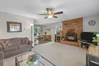 19949 51 AVENUE - thumbnail 9