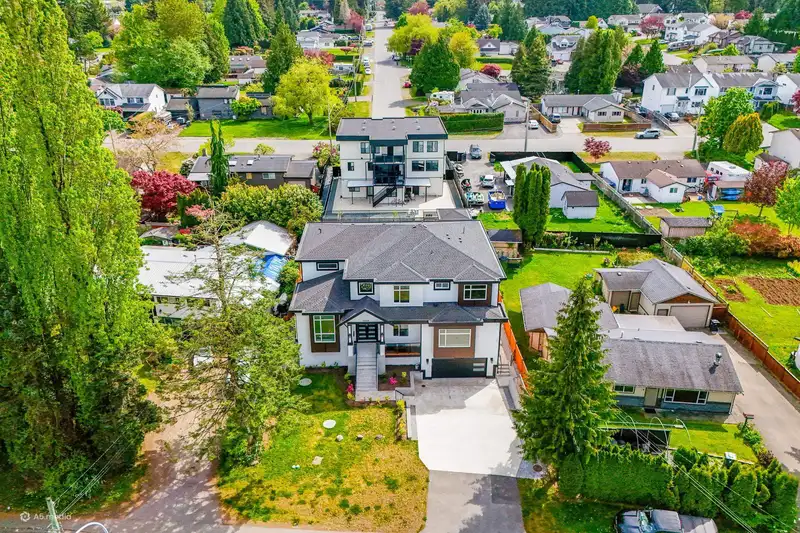 26668 FRASER HIGHWAY - photo 3 of 40