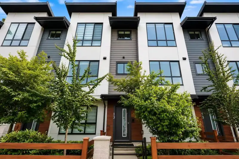 13 7177 194A STREET - photo 1 of 37