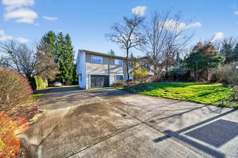 3190 BABICH STREET - photo 4 of 33