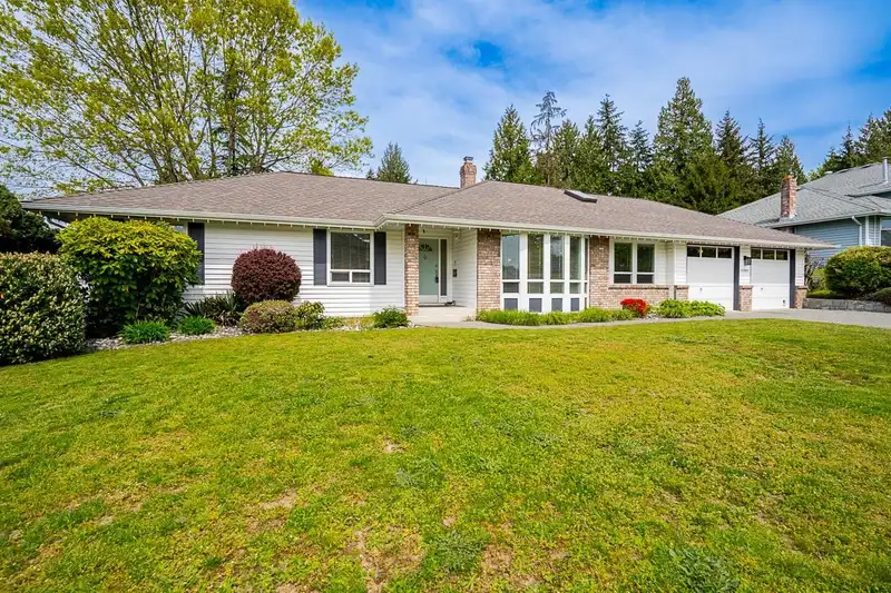15395 112A AVENUE - photo 1 of 38