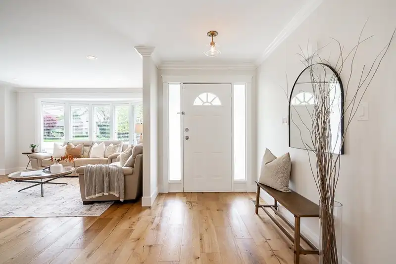 15395 112A AVENUE - photo 4 of 38
