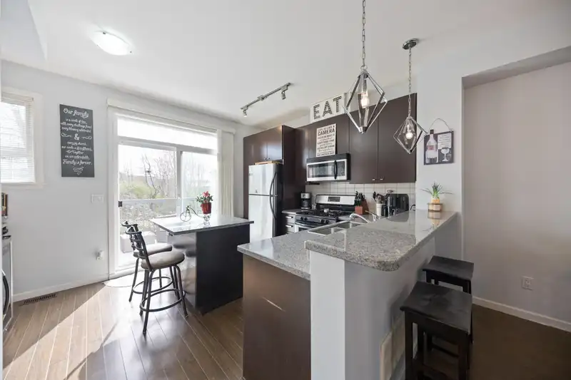96 18777 68A AVENUE - photo 4 of 30