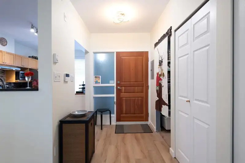 402 2080 E KENT AVENUE SOUTH - photo 4 of 38