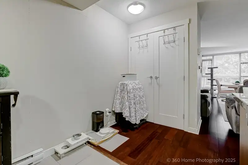 128 9373 HEMLOCK DRIVE - photo 3 of 26
