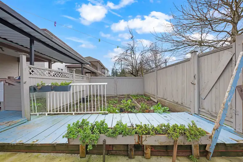 14621 81A AVENUE - photo 4 of 40