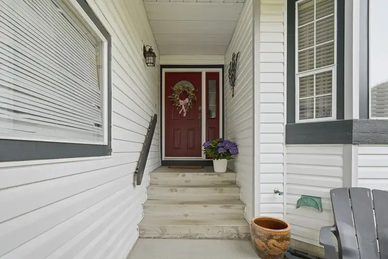 12316 SOUTHPARK CRESCENT - photo 2 of 35