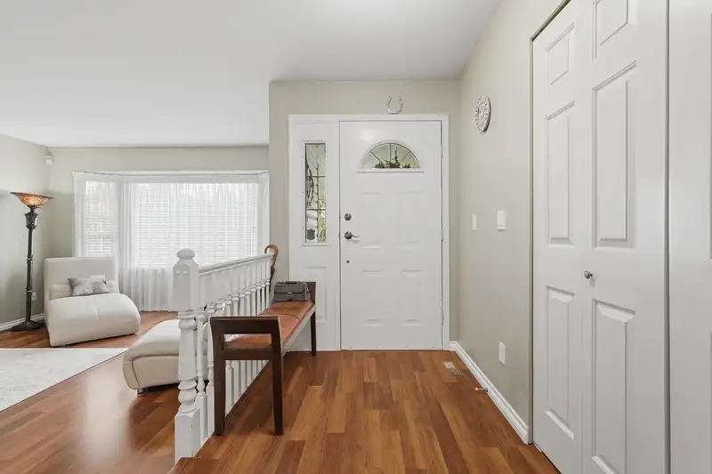 12316 SOUTHPARK CRESCENT - photo 4 of 35