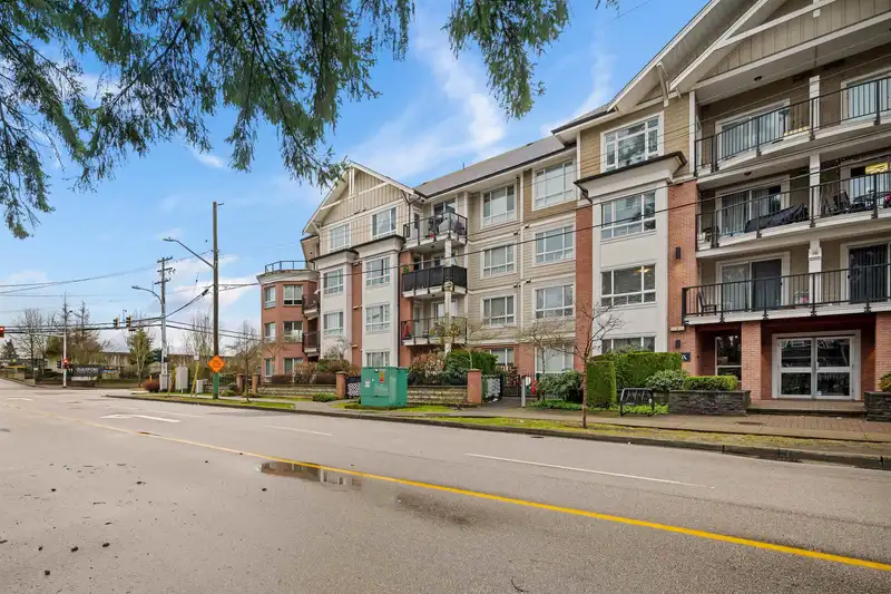307 14960 102A AVENUE - photo 3 of 16