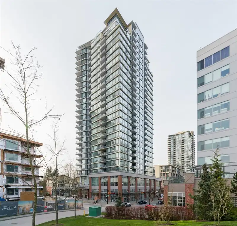 601 400 CAPILANO ROAD - photo 2 of 17