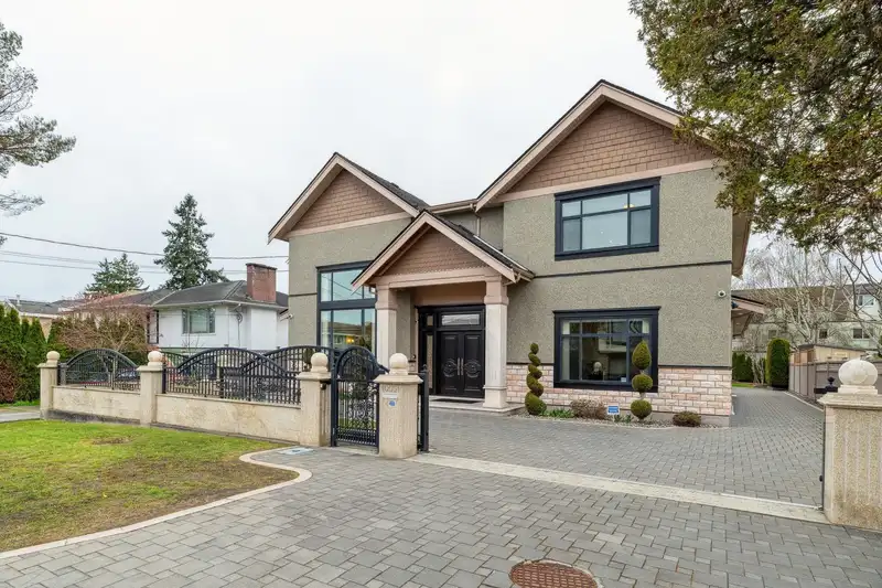 10051 LEONARD ROAD - photo 1 of 38