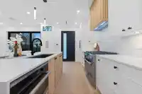 1 2846 W 12TH AVENUE - thumbnail 4