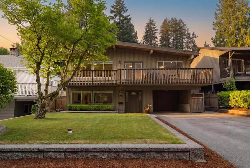 676 WELLINGTON DRIVE - photo 1 of 40