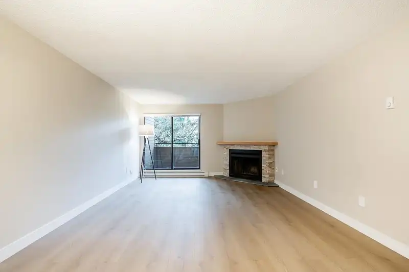 254 7293 MOFFATT ROAD - photo 4 of 36