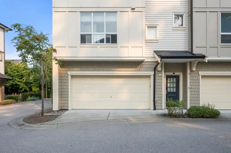 52 7848 209 STREET - photo 3 of 38