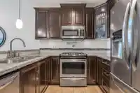 623 8157 207 STREET - thumbnail 6